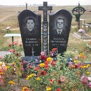 Вертикальный памятник_2