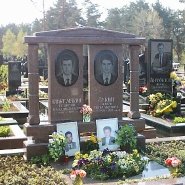 Вертикальный памятник_4