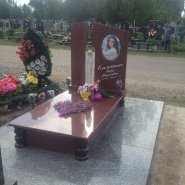 Памятник со скульптурой_19